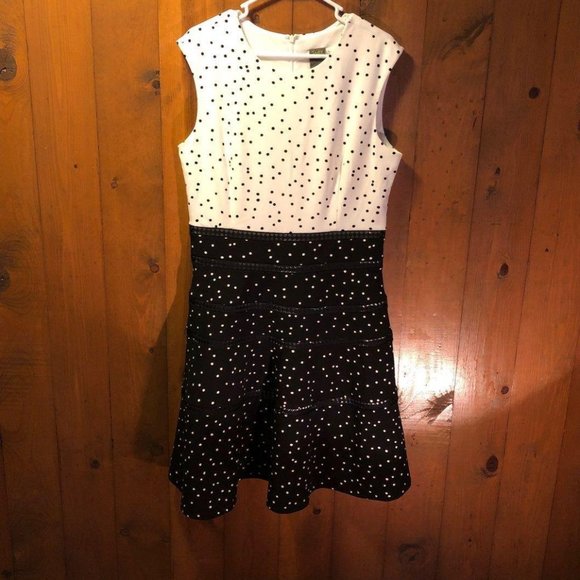 Taylor Dress - Picture 1 of 3